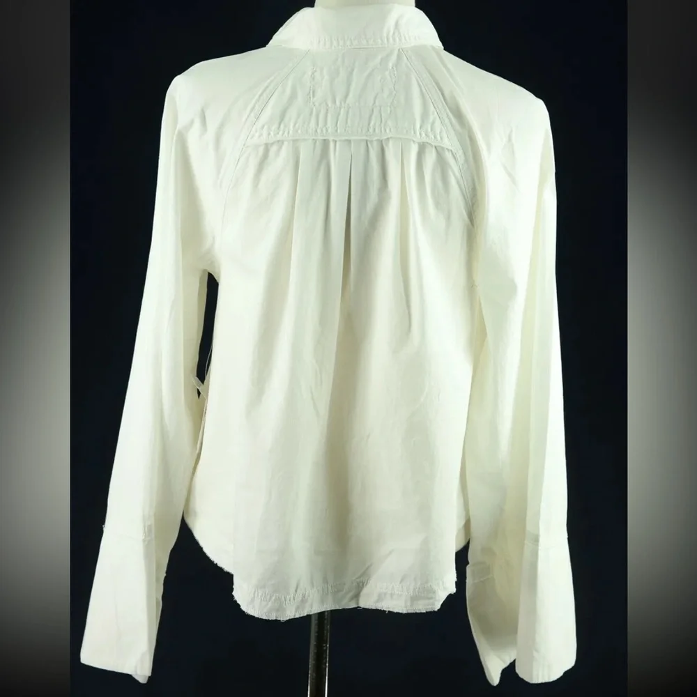 Free People We The Free White Cropped Long Flare Sleeve Button Up Size Medium - Picture 3 of 6